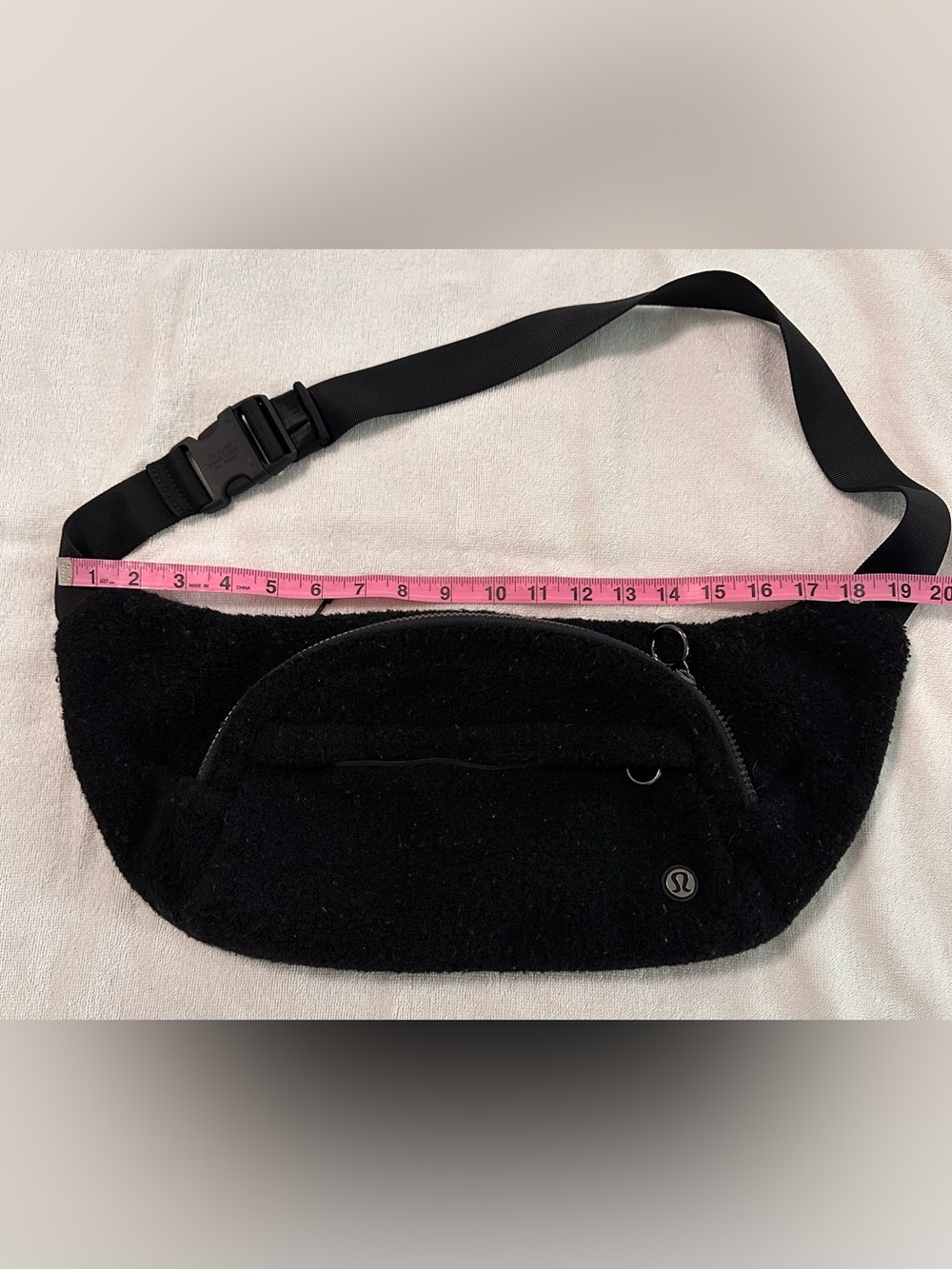 Lululemon On The Beat Sherpa Fleece Belt Bag Black 5L Crossbody